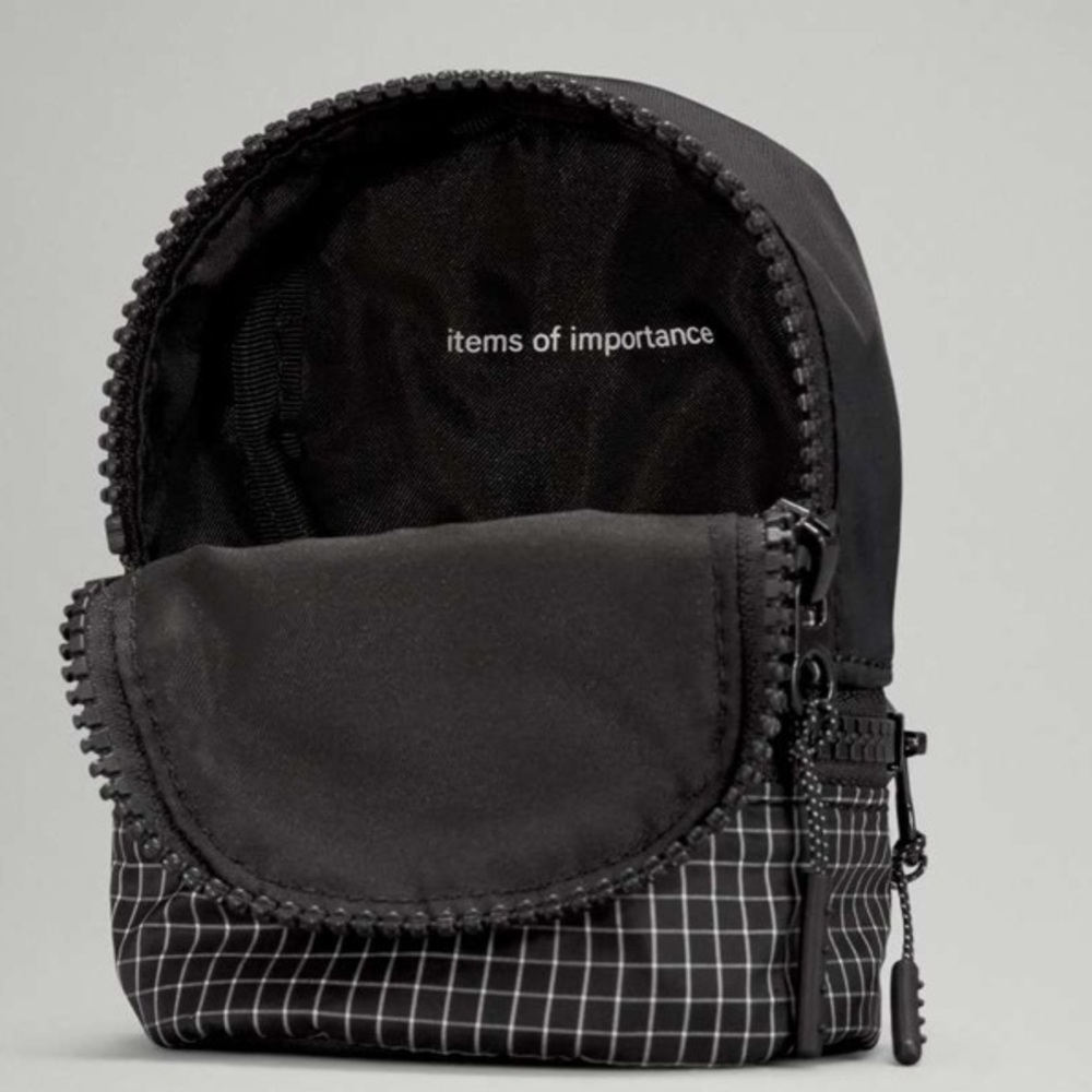 lululemon athletica Mini Crossbody Bag in Black with White Grid - Picture 4 of 6